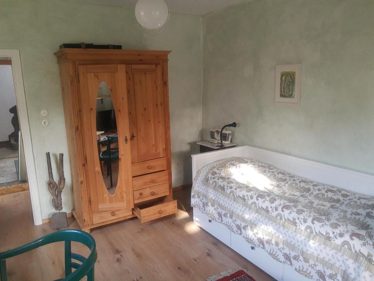 Gartenzimmer Mit Strassenbahn Zu Dom Und Messe Colonia Exterior foto
