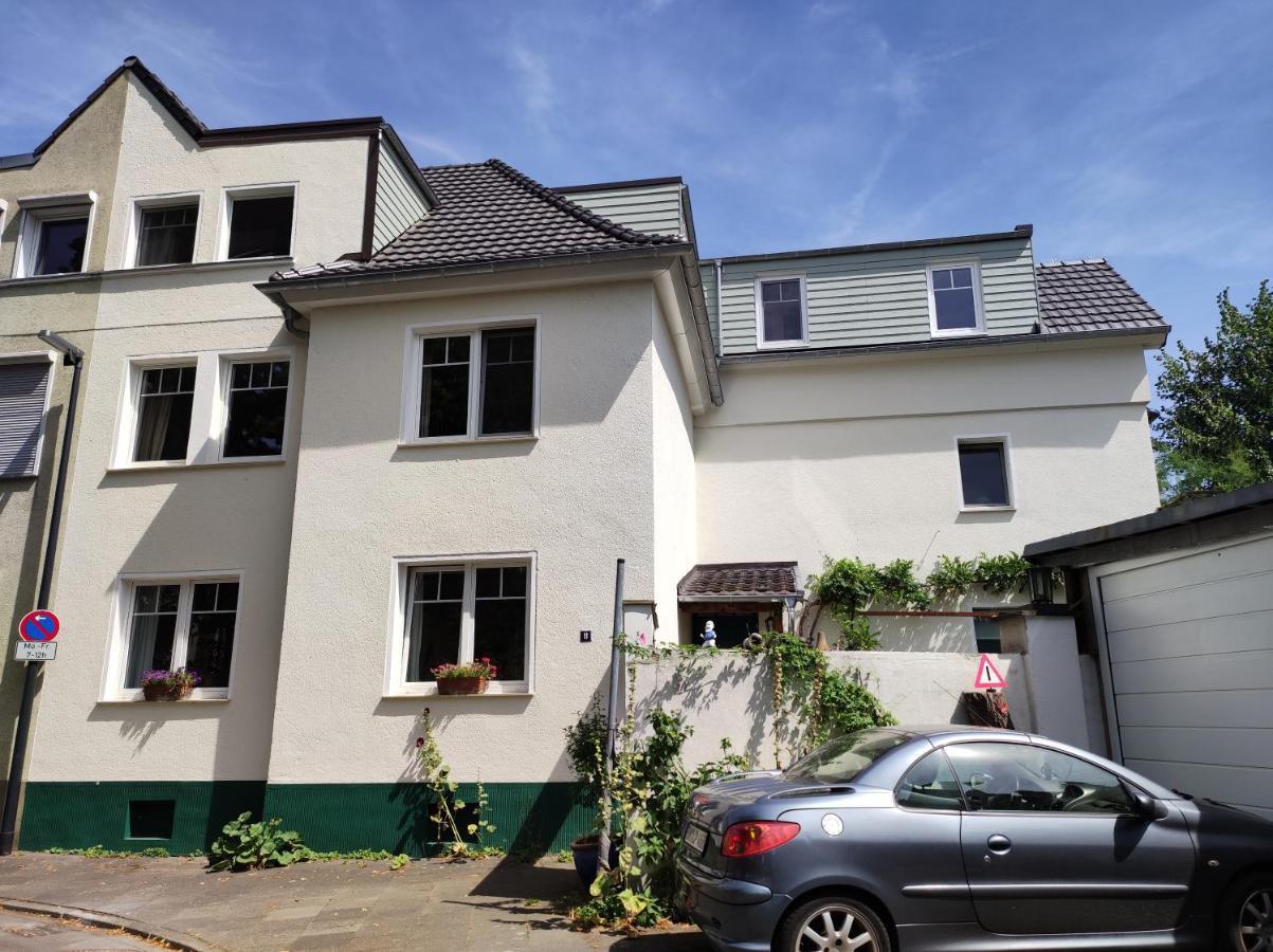 Gartenzimmer Mit Strassenbahn Zu Dom Und Messe Colonia Exterior foto